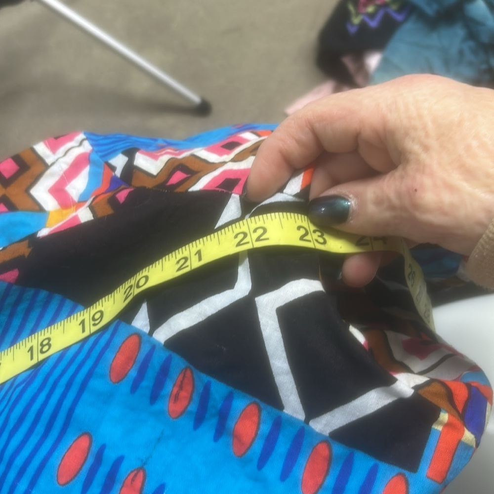 Colorful Geometric Patterned Top - Picture 3 of 3